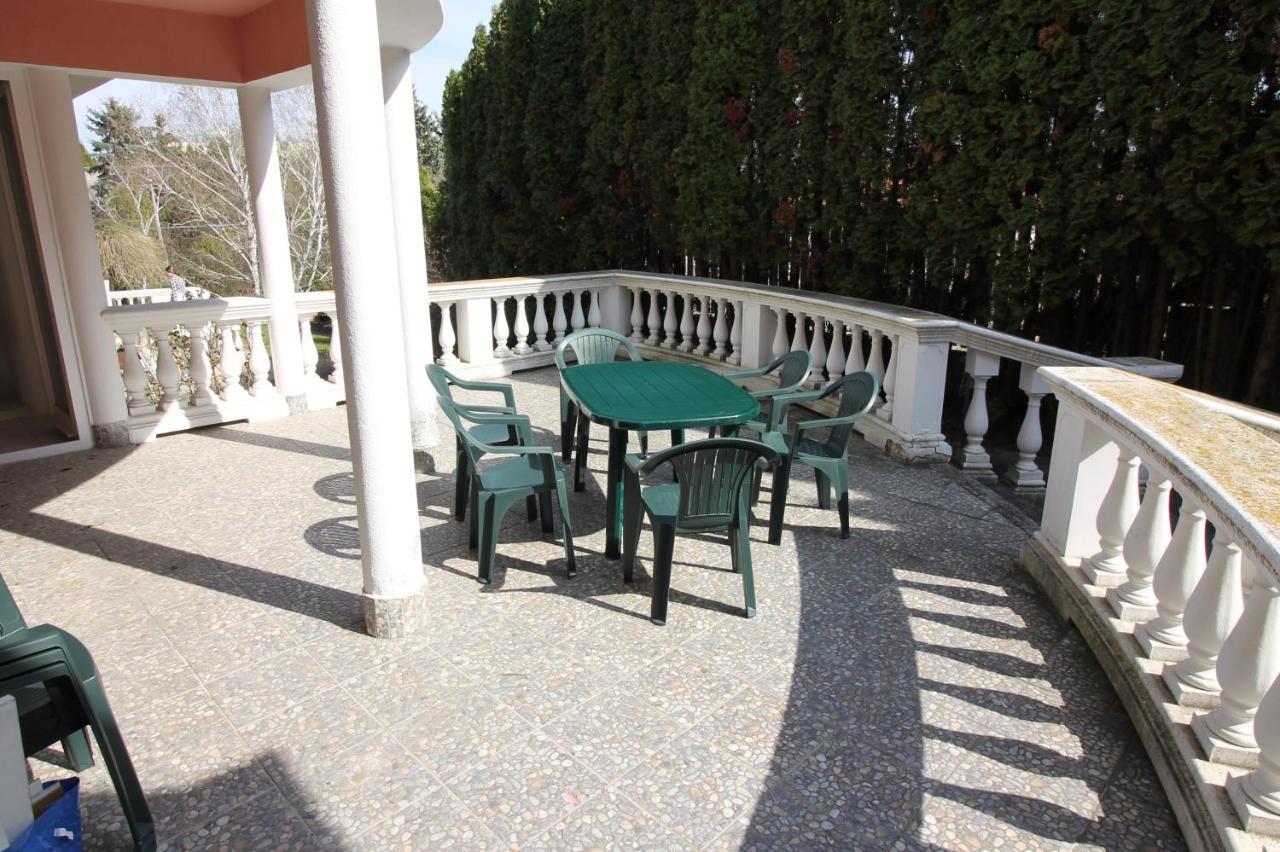 שיופוק 5 Haloszobas Wellness Vip House - Privat Medence מראה חיצוני תמונה