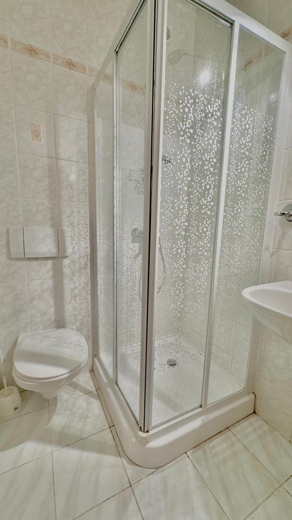 שיופוק 5 Haloszobas Wellness Vip House - Privat Medence מראה חיצוני תמונה