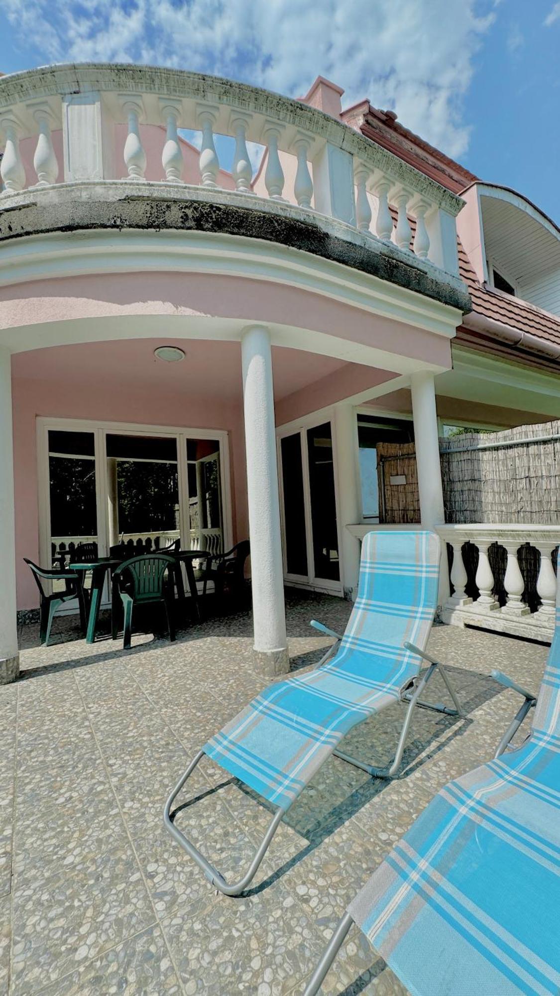 שיופוק 5 Haloszobas Wellness Vip House - Privat Medence מראה חיצוני תמונה
