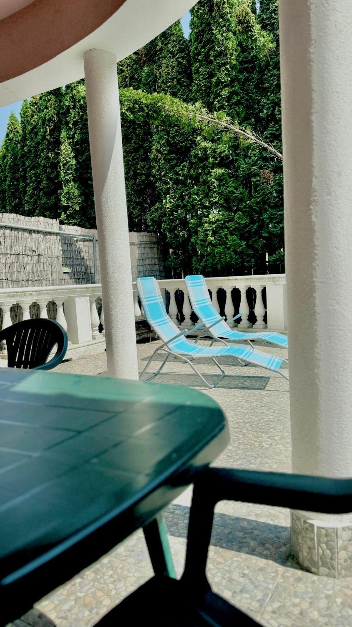 שיופוק 5 Haloszobas Wellness Vip House - Privat Medence מראה חיצוני תמונה